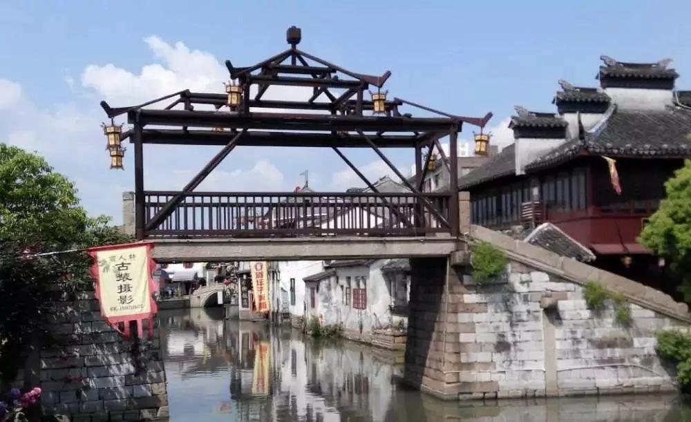 解锁吉鹿力问答社区,与喝陈年茅台是什么感受?畅所欲言